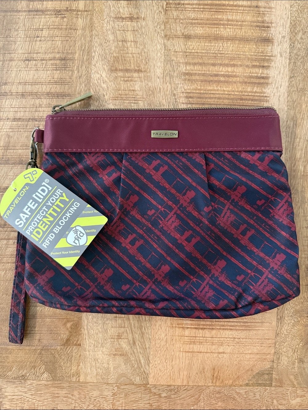 Travelon Burgundy and Navy Pleated RFID Wristlet Clutch